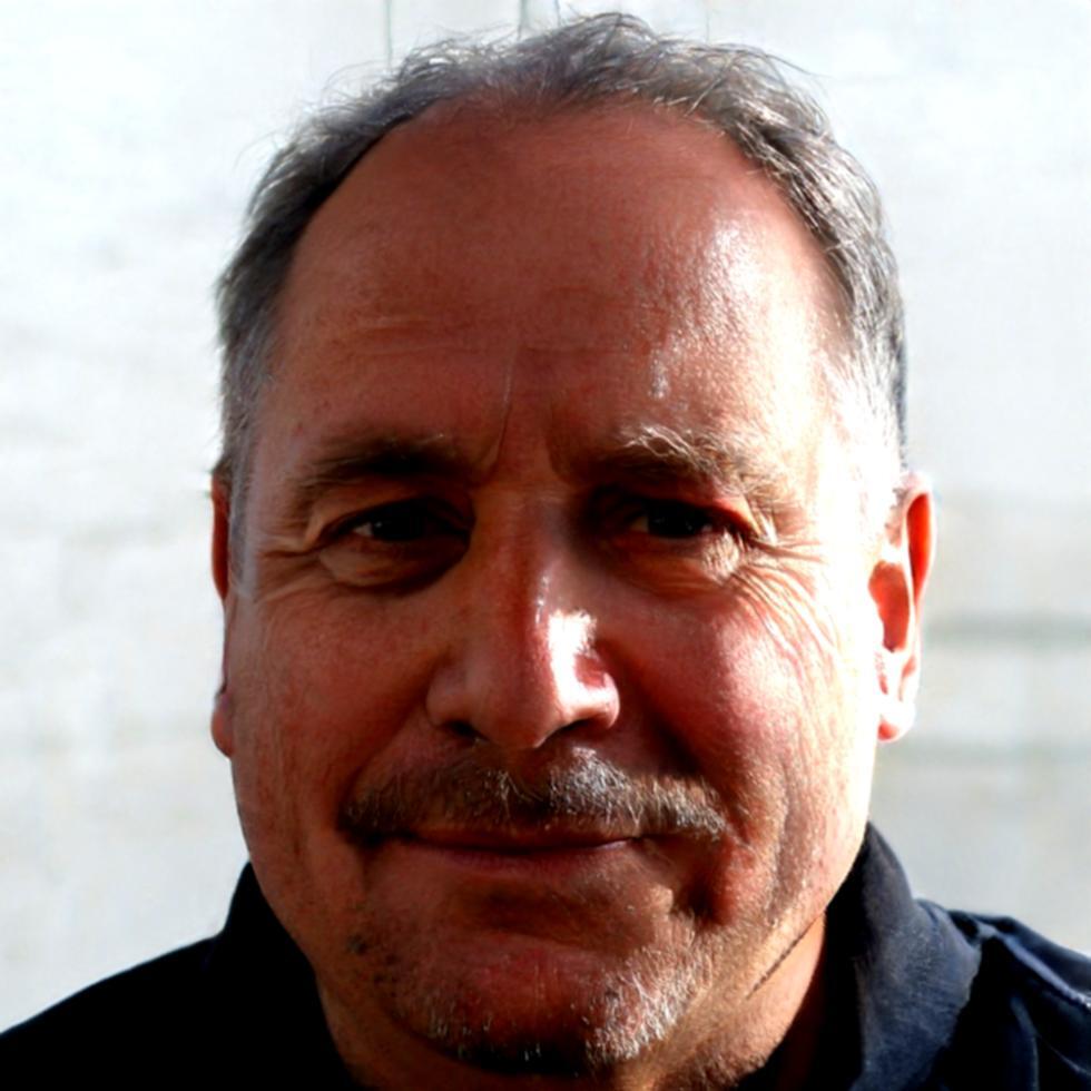 Portrait de Julien, analyste financier chez trovianthus